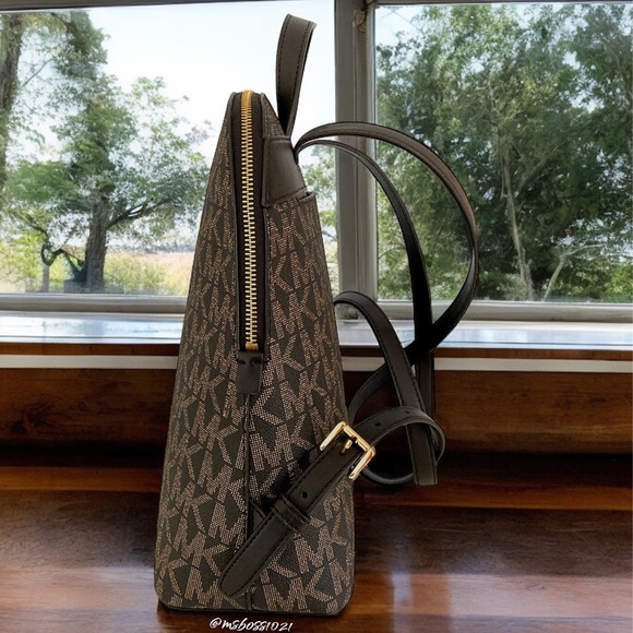 Michael Kors Cindy Signature Backpack + Wristket in Black/Gold + Gold Wallet NWT - Picture 7 of 15